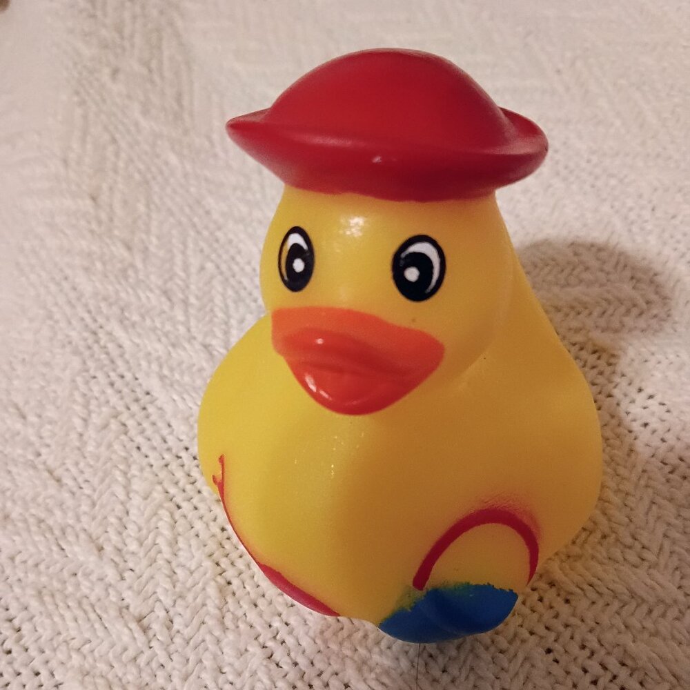 Rubber Duck Beach pail toy figure